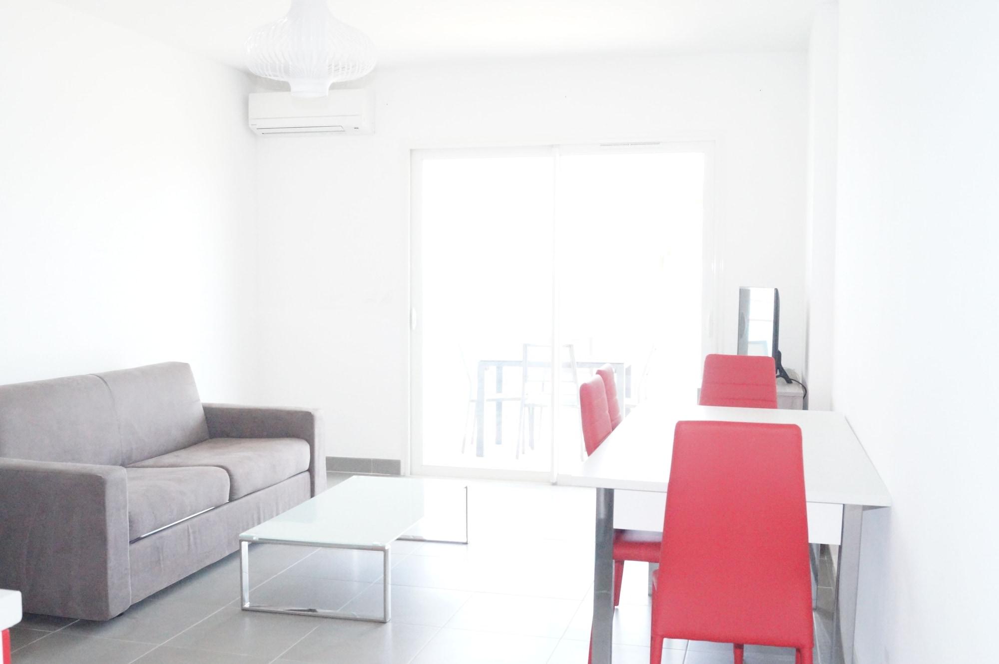 Residence Villa Tyrrenia มาชินาจิโอ ภายนอก รูปภาพ