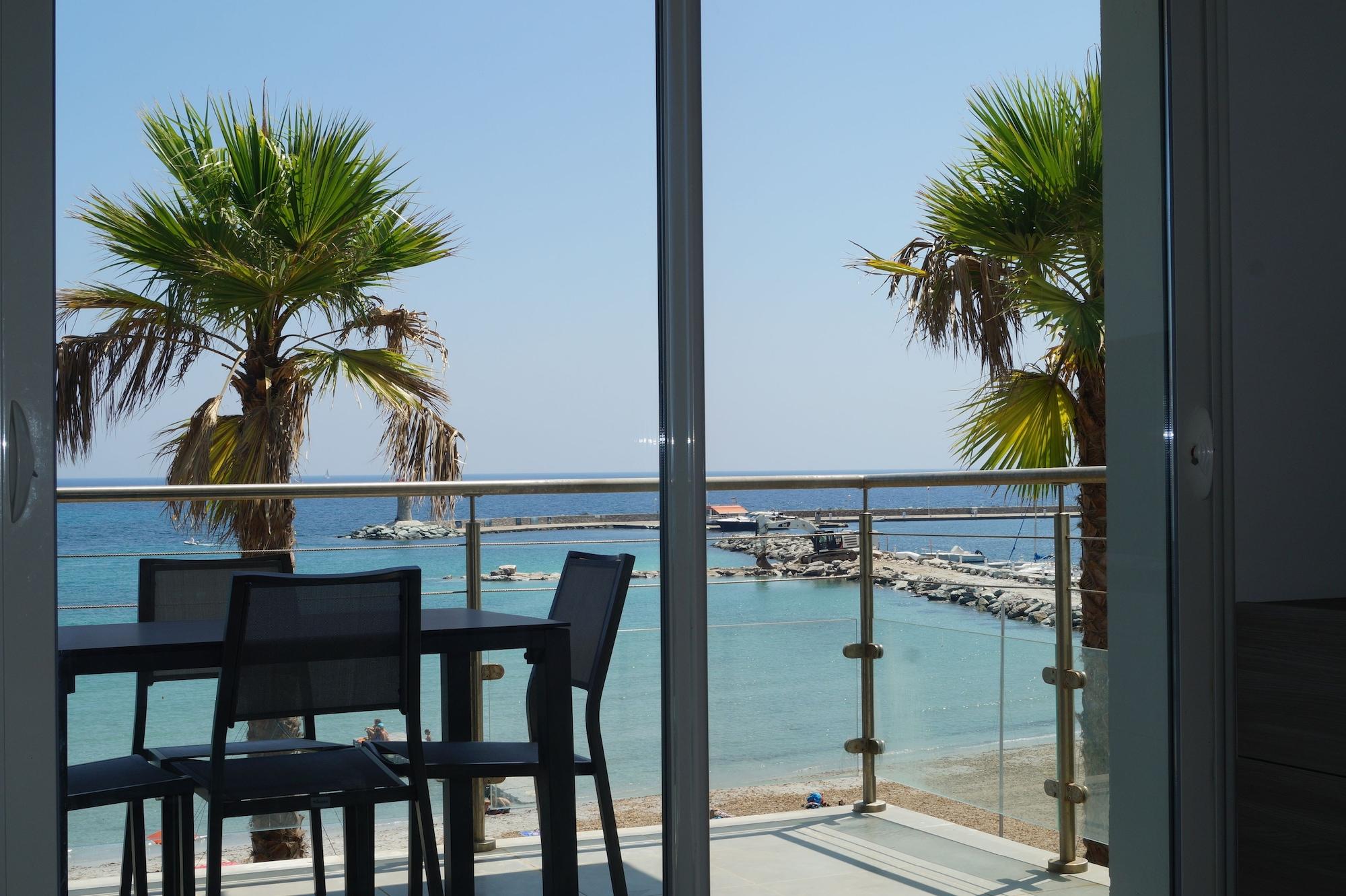 Residence Villa Tyrrenia มาชินาจิโอ ภายนอก รูปภาพ