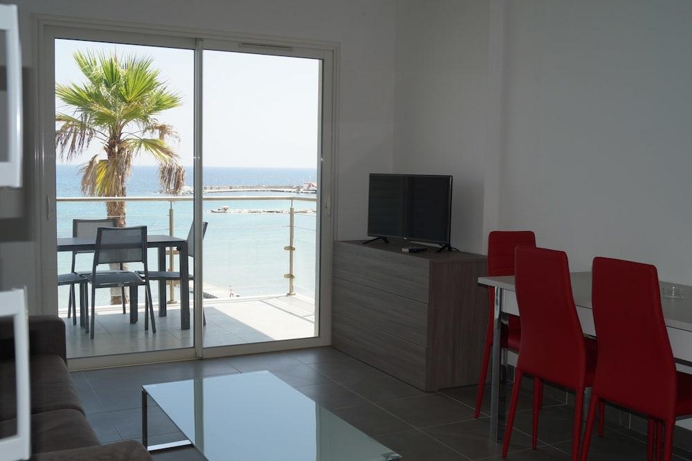 Residence Villa Tyrrenia มาชินาจิโอ ภายนอก รูปภาพ
