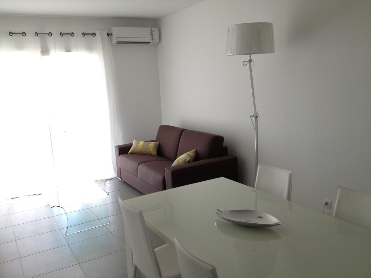 Residence Villa Tyrrenia มาชินาจิโอ ภายนอก รูปภาพ