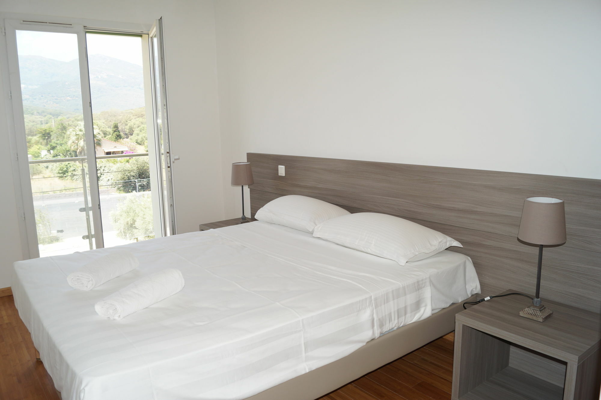 Residence Villa Tyrrenia มาชินาจิโอ ภายนอก รูปภาพ
